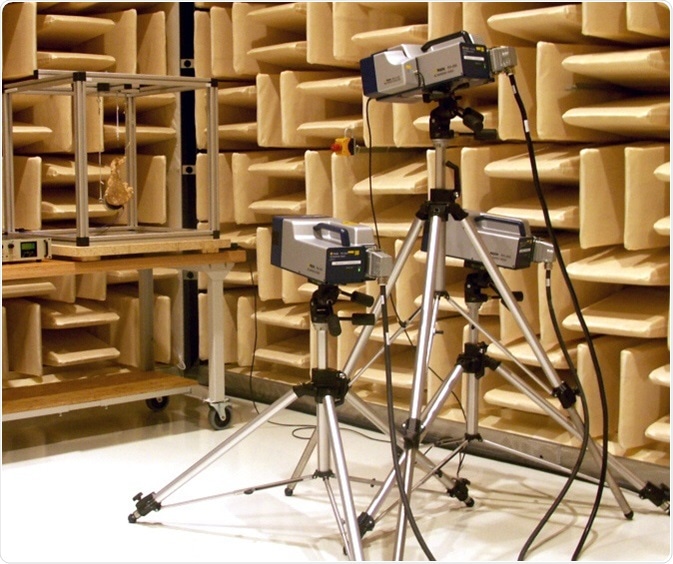 Test setup with a 3D scanning laser vibrometer.